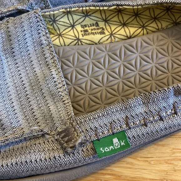 Sanuk Rasta Shoe - Picture 2 of 6